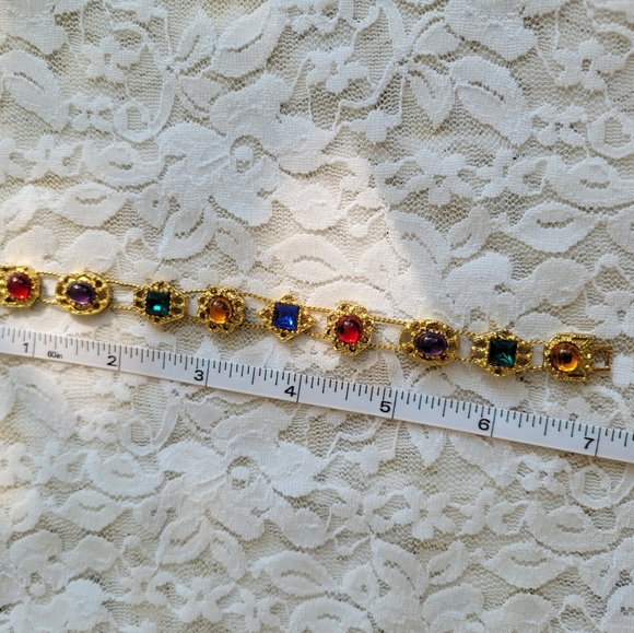 Vintage scarab style jewel tone slider bracelet - Picture 7 of 7
